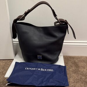 Dooney & Bourke midnight blue pebbled leather shoulder hobo bag w/dustbag